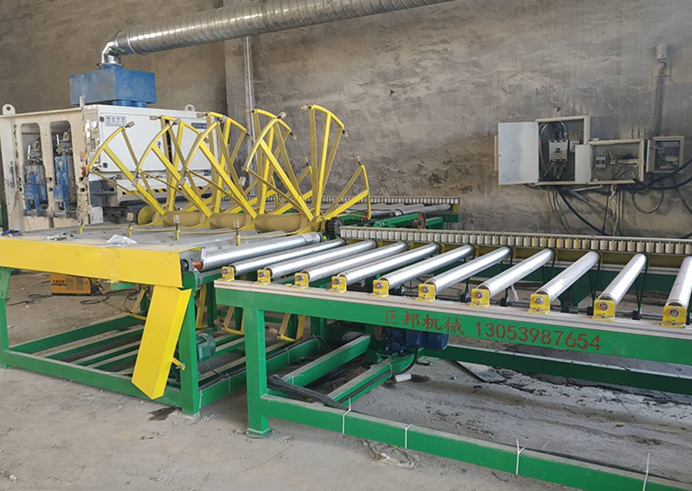 翻板機應(yīng)用現(xiàn)場