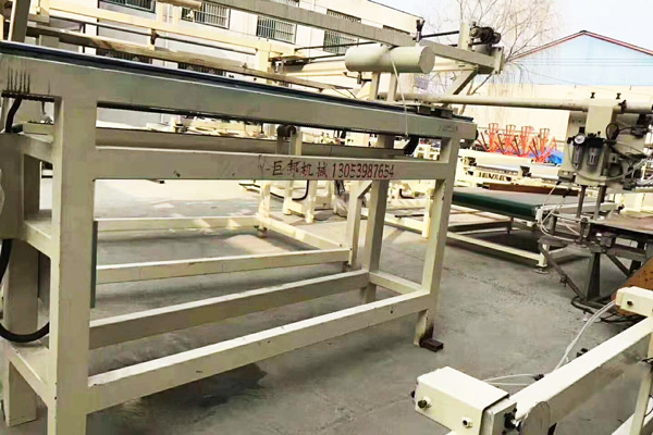 全自動(dòng)送板機(jī)